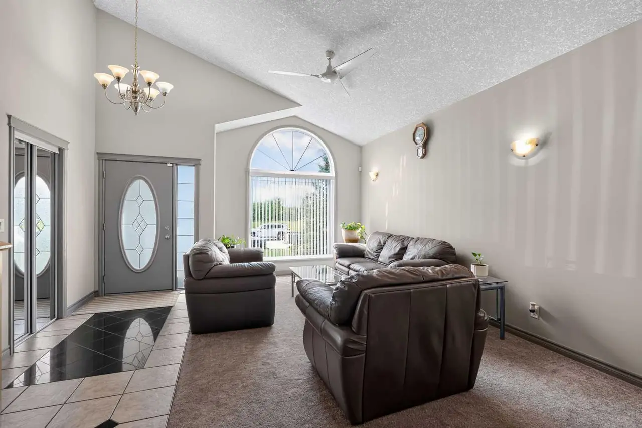12605 Lakeshore Drive 