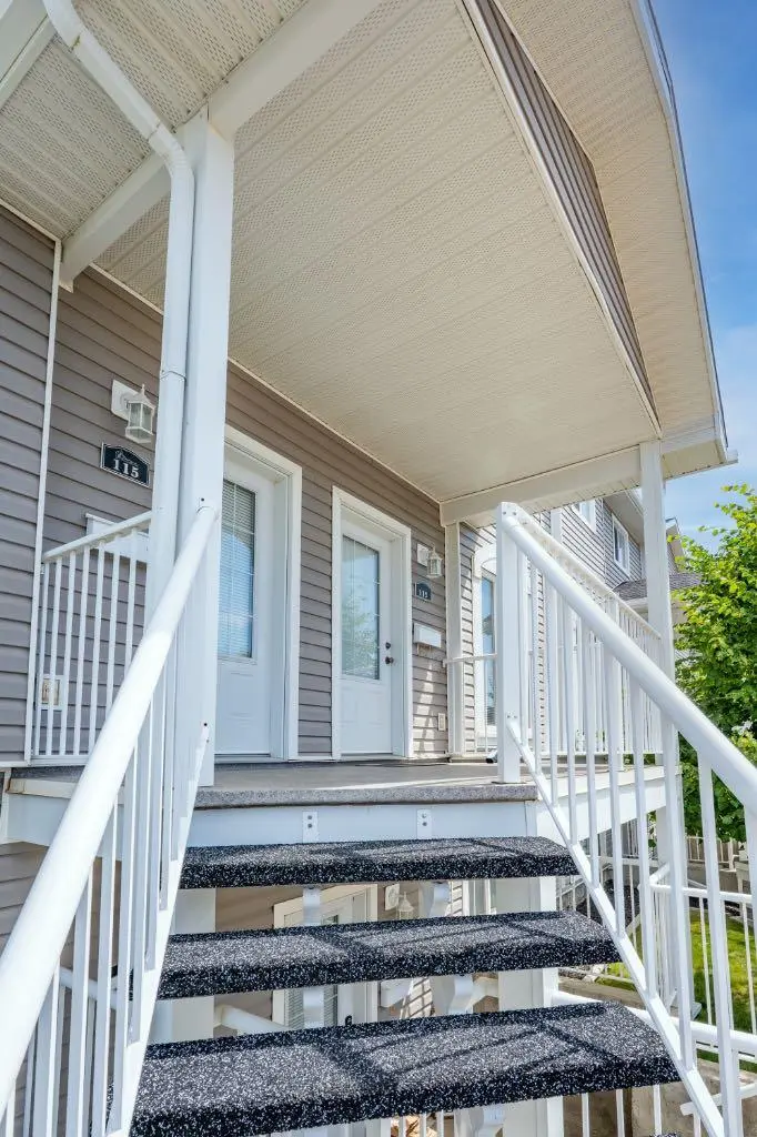 113 Somerset Lane SE