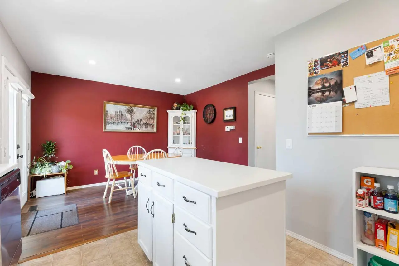 95 Riverbrook Road SE