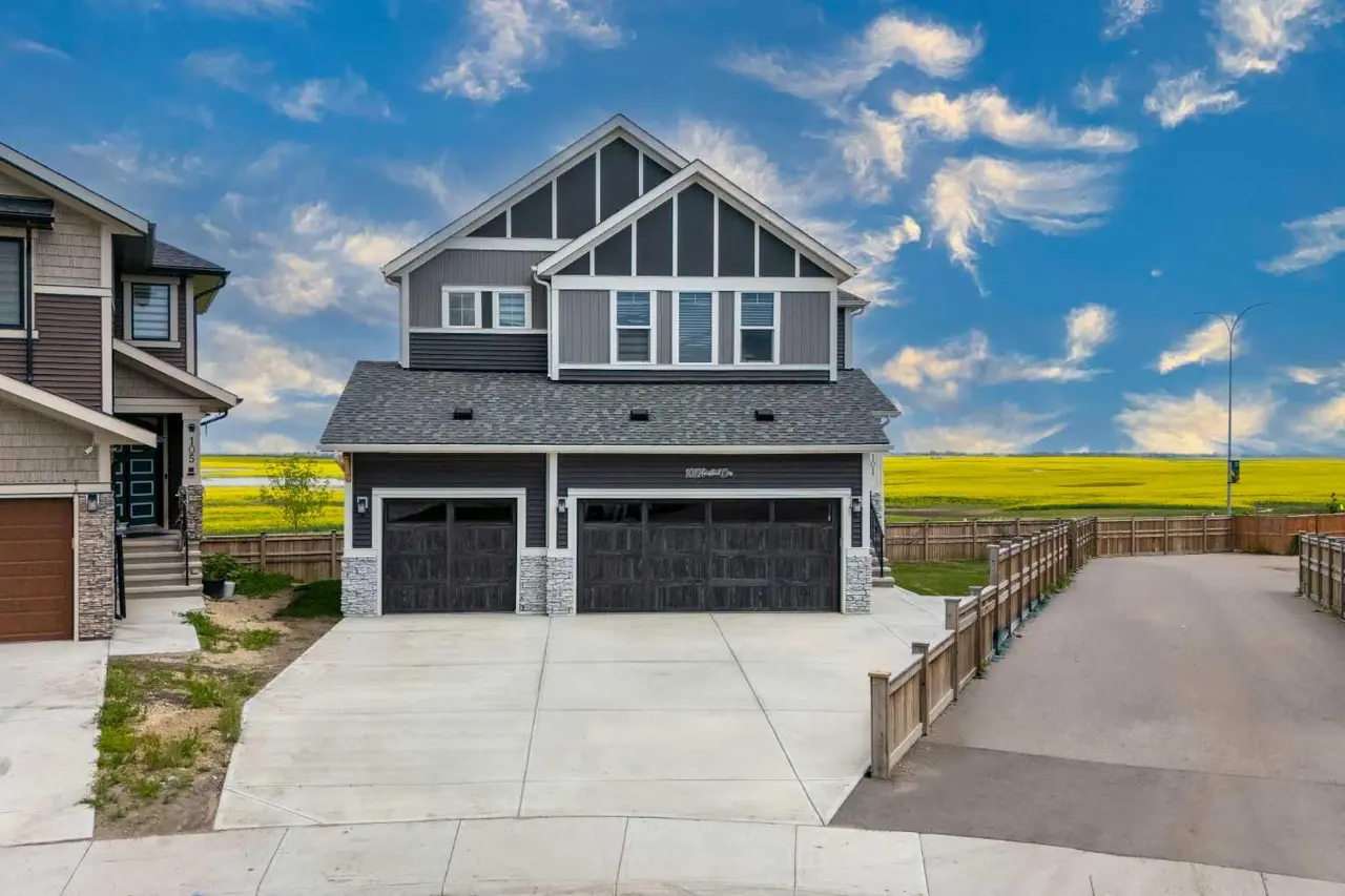 101 Homestead Crescent NE