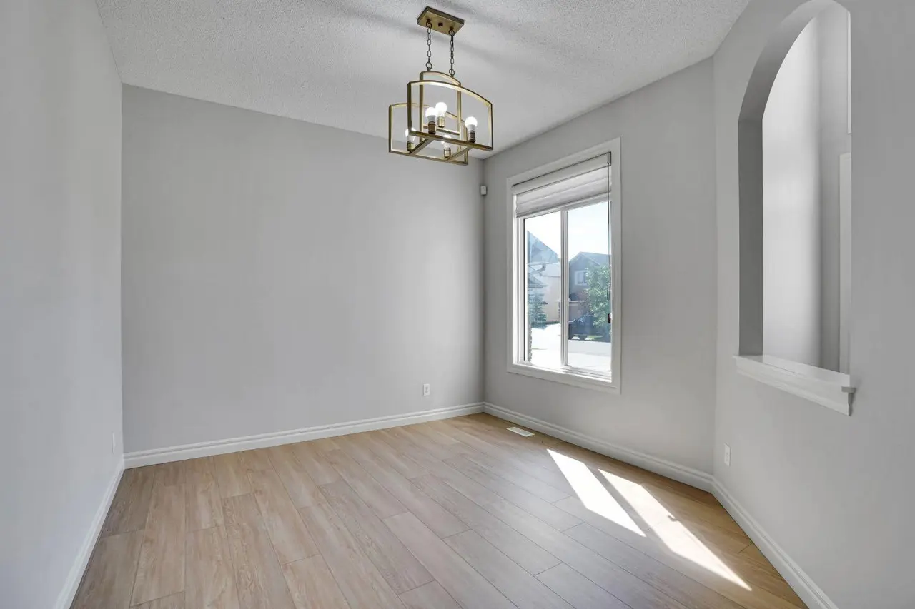117 Hawkmere Place 