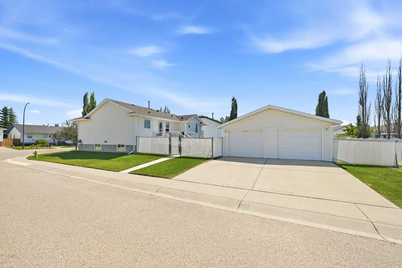 109 Logan Close 