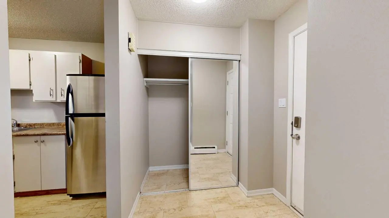 3104, 7201 Poplar Drive 