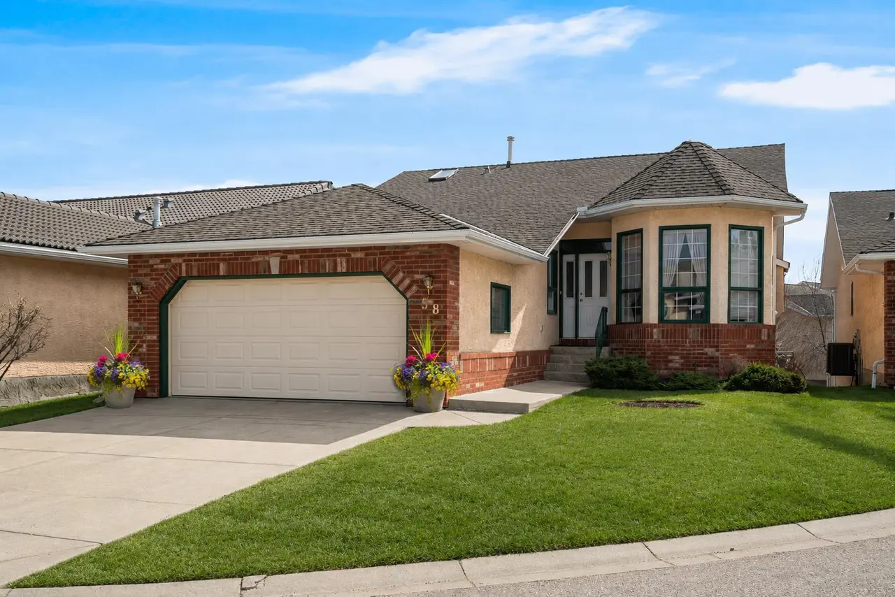 58 Evergreen Bay SW