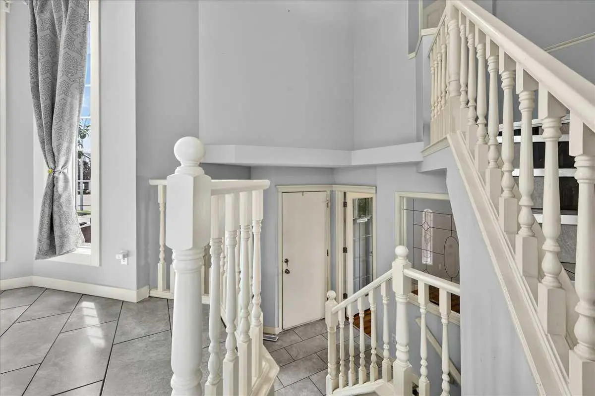 254 Douglas Glen Heath SE