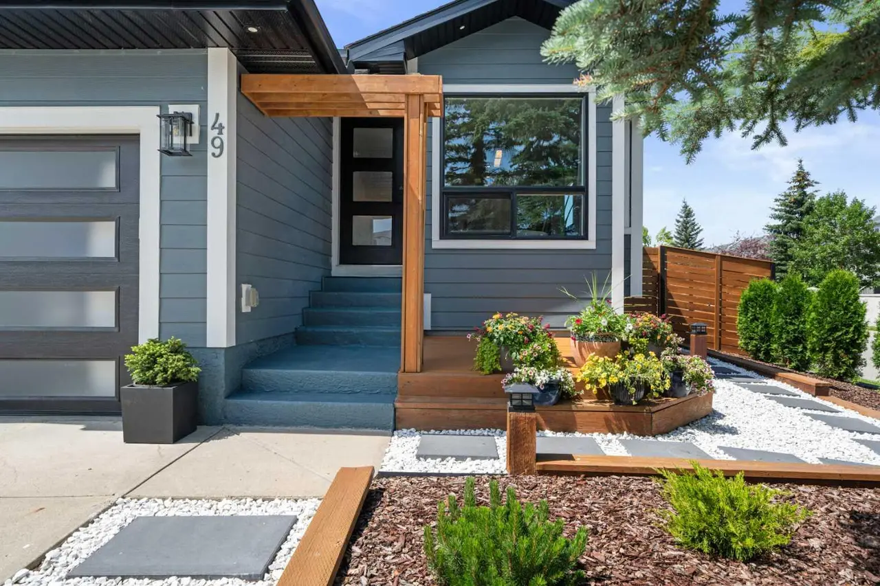 49 Sunlake Road SE