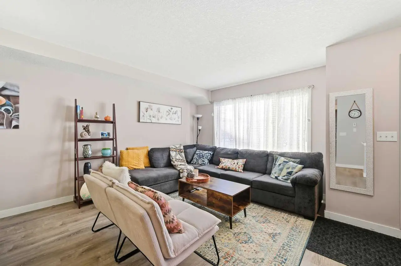 903, 250 Sage Valley Road NW