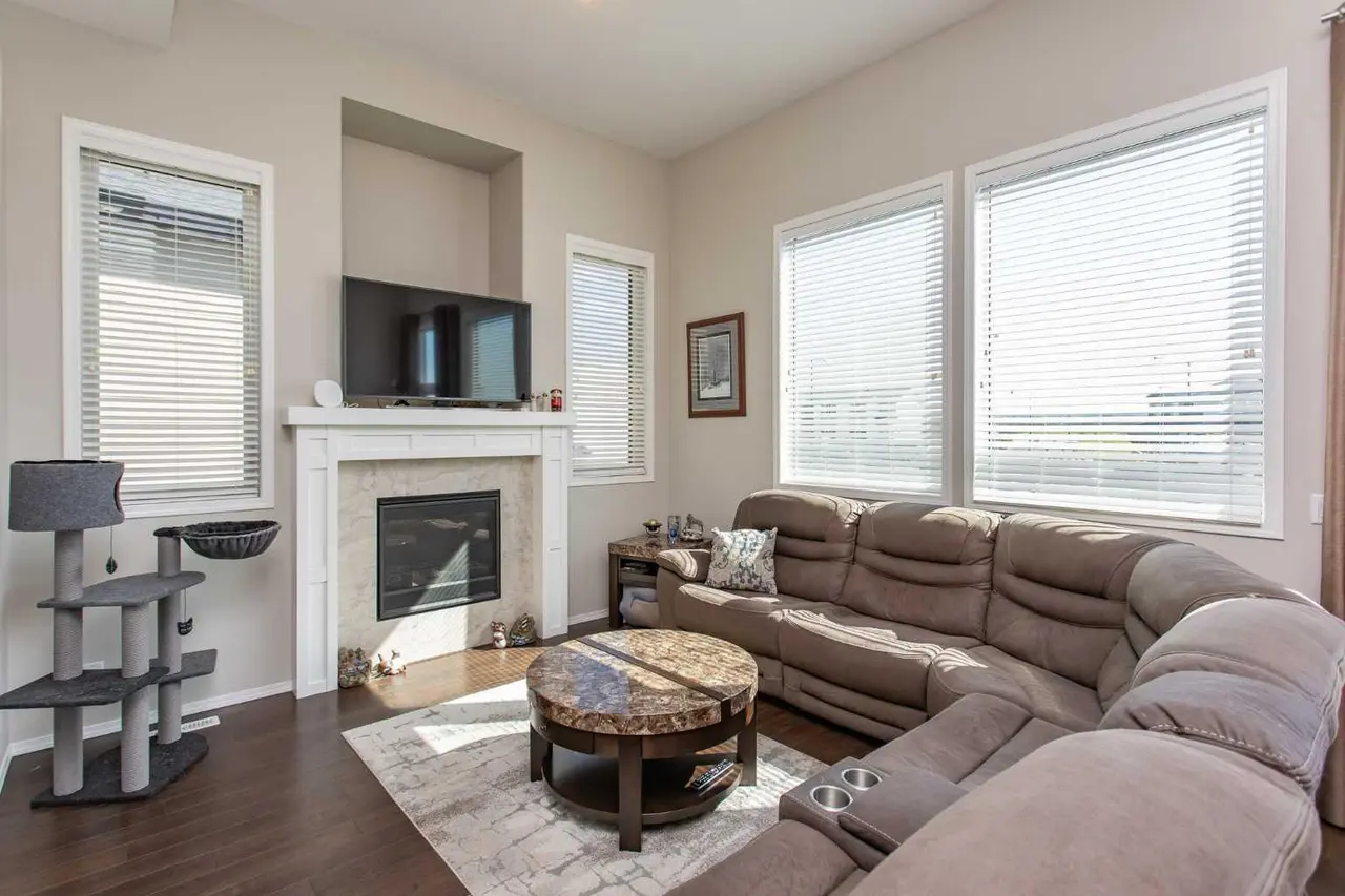 601, 339 Viscount Drive 