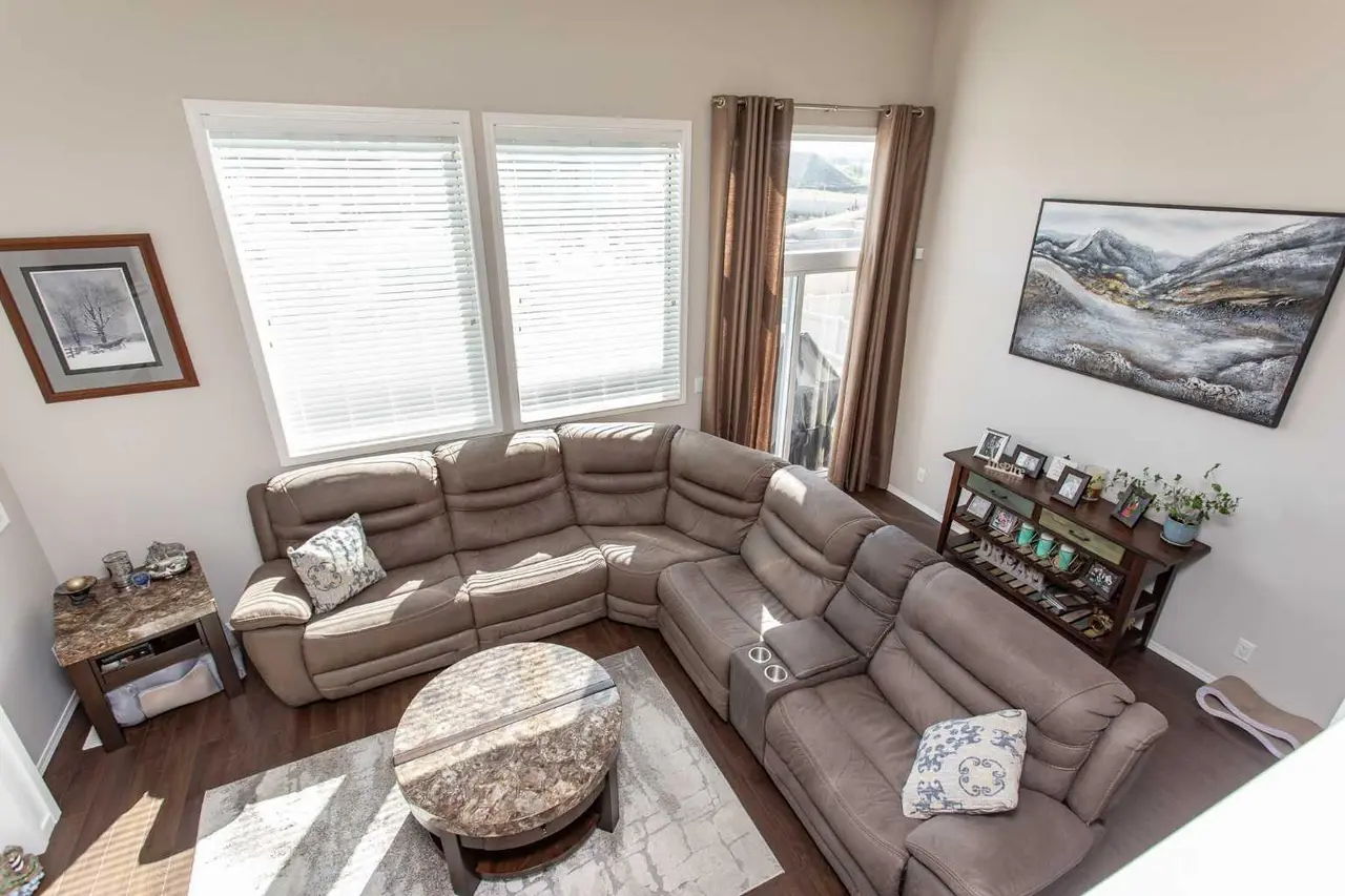 601, 339 Viscount Drive 