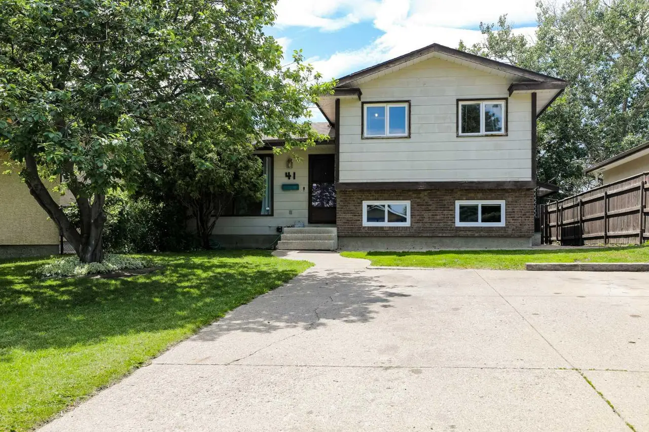 41 Rutgers Crescent W