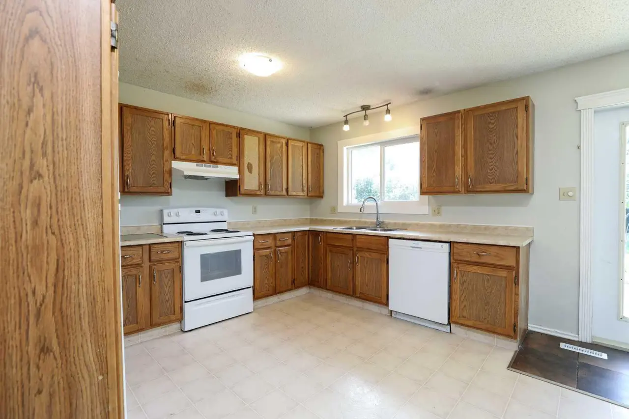41 Rutgers Crescent W