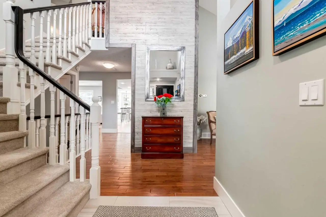 367 Woodbriar Circle SW