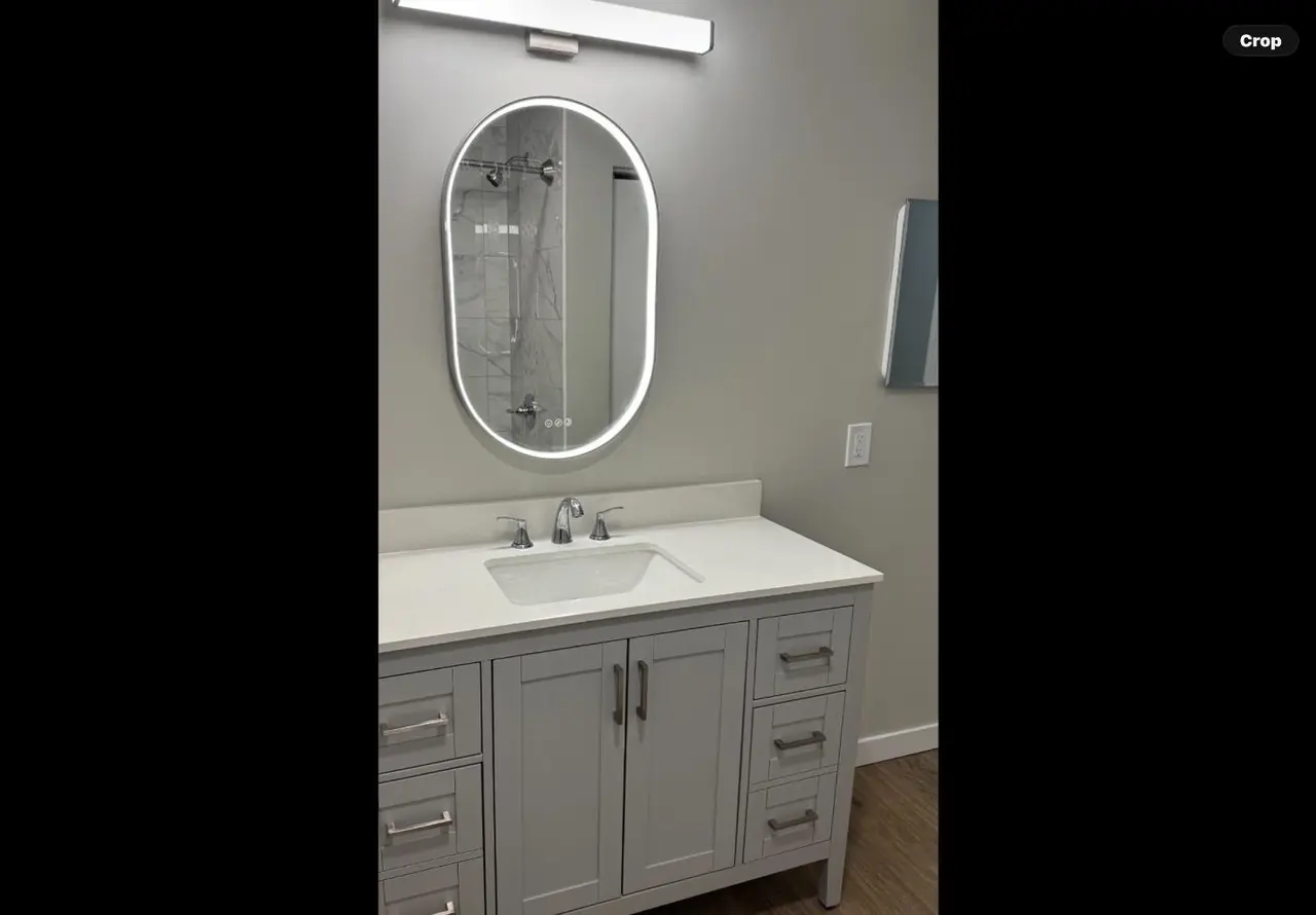 209, 75 Temple Boulevard W