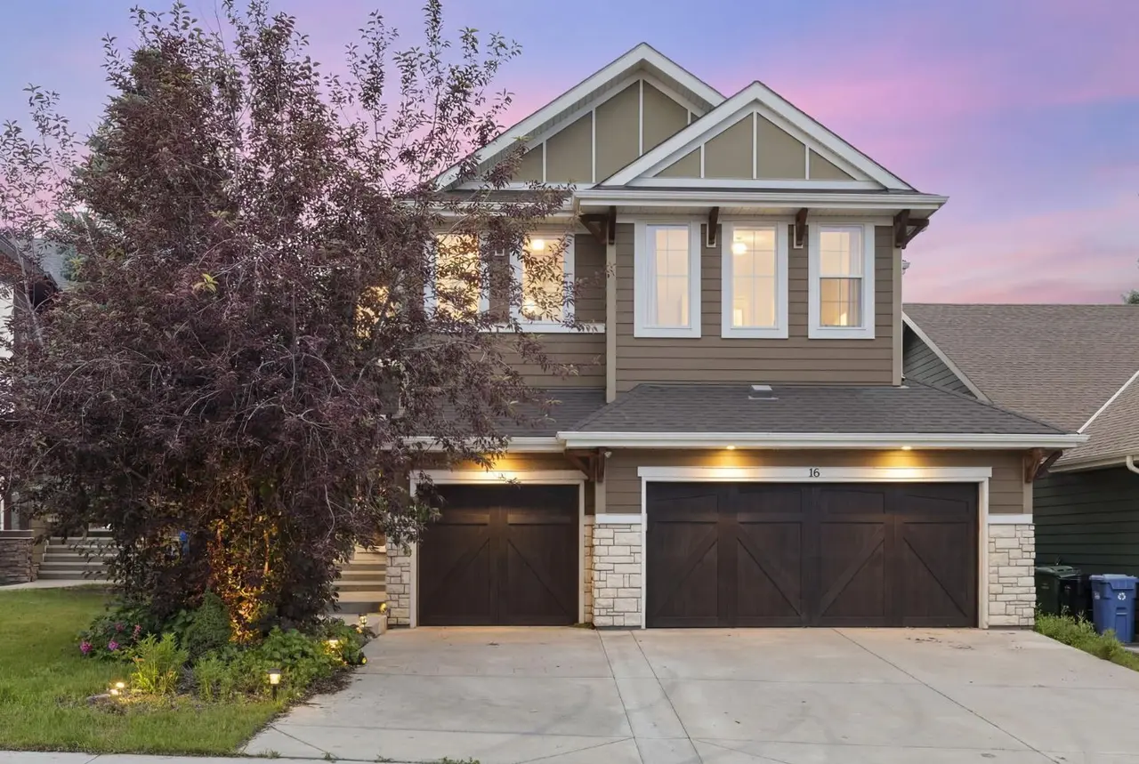 16 Auburn Sound Crescent SE