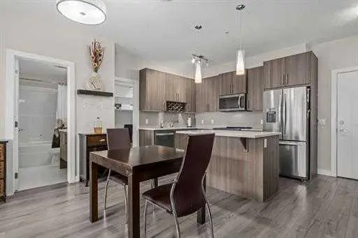 208, 24 Sage Hill Terrace NW