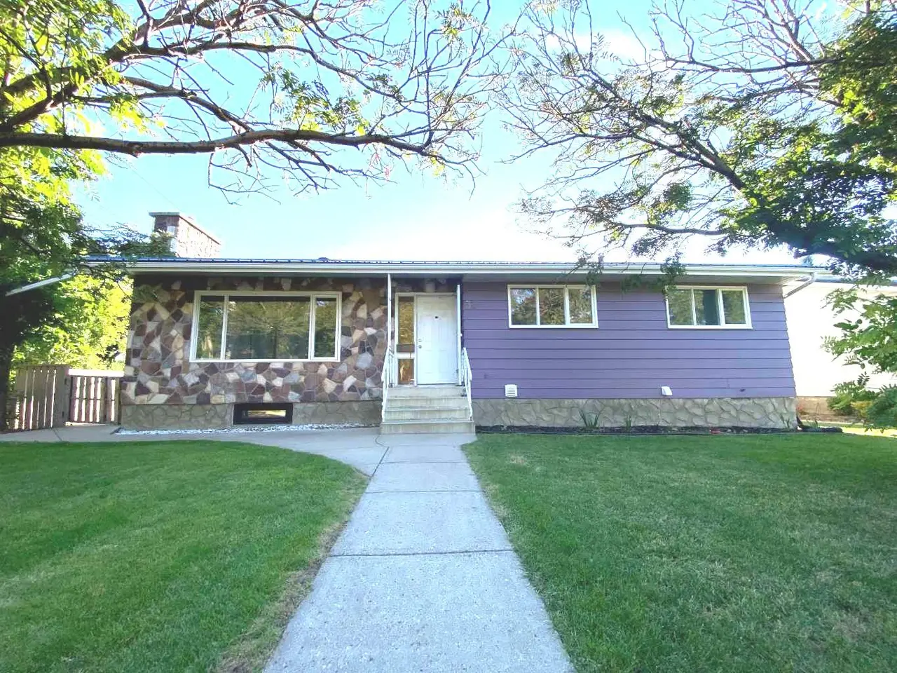 31 10 Street W