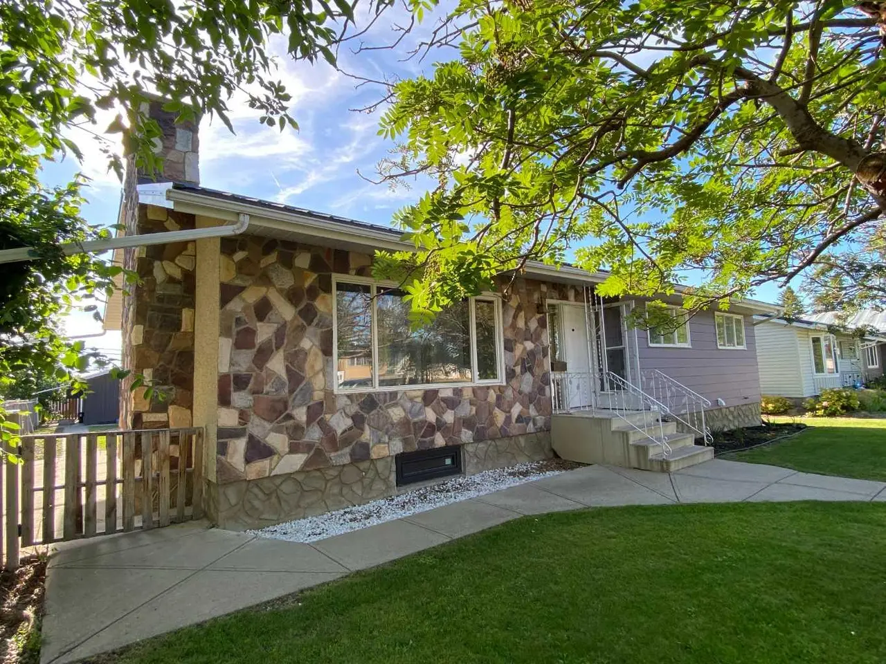 31 10 Street W