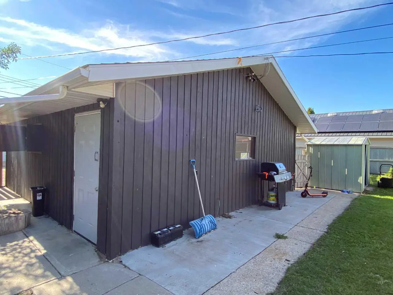 31 10 Street W
