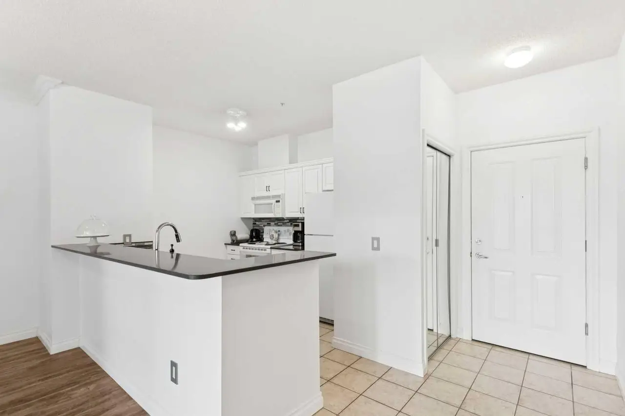 2126, 1010 Arbour Lake Road NW