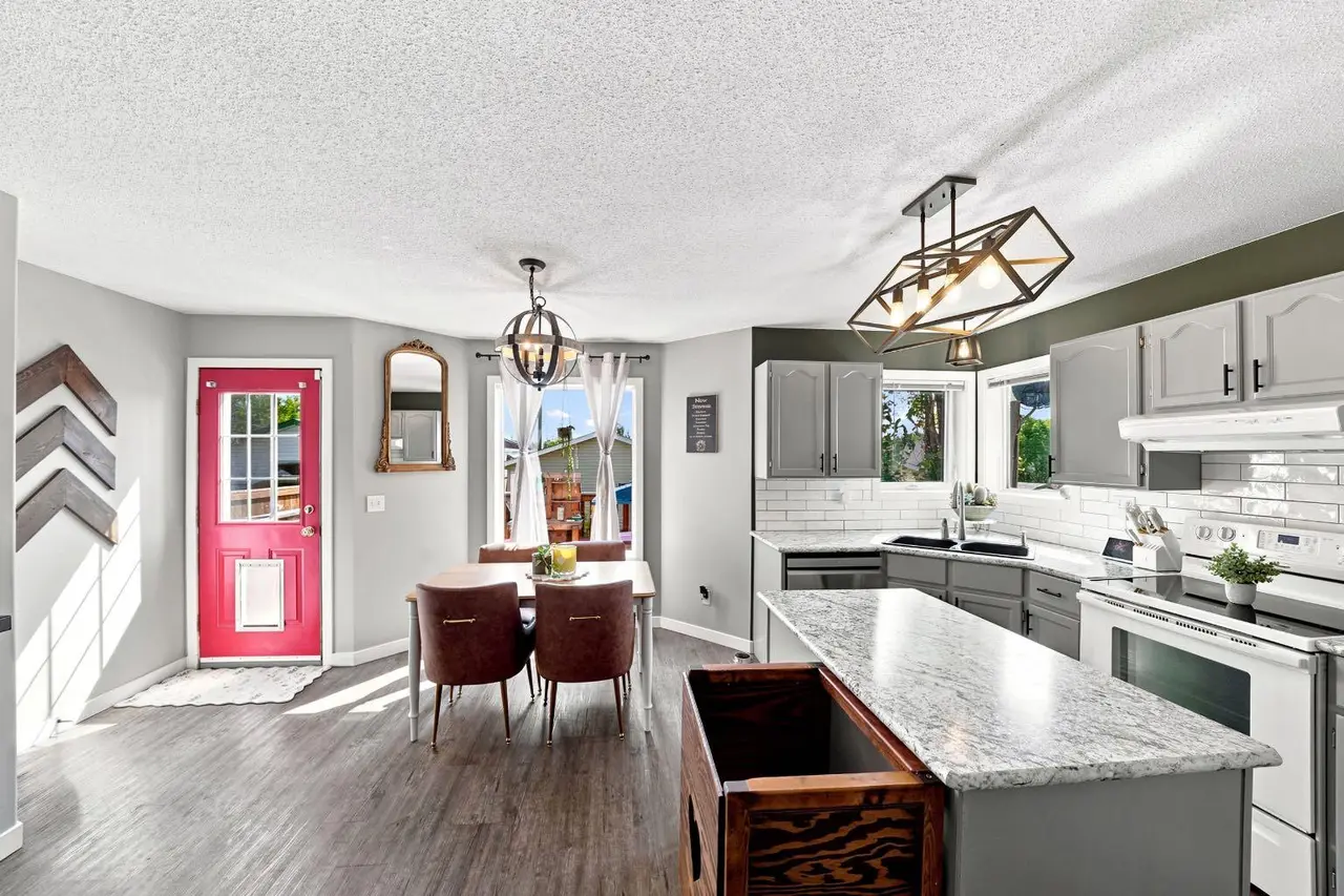 48 Country Ridge Close 