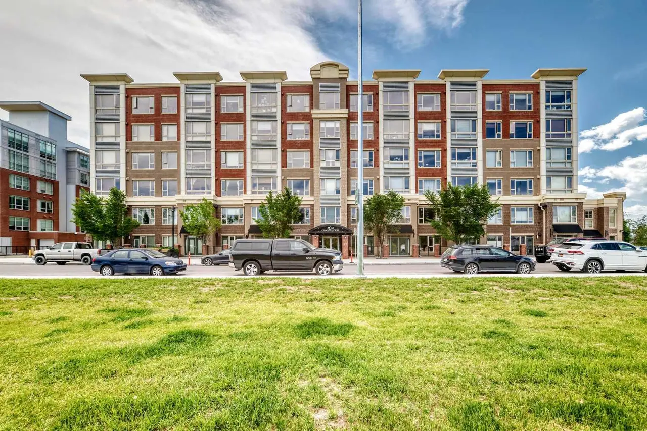 201, 35 Inglewood Park SE