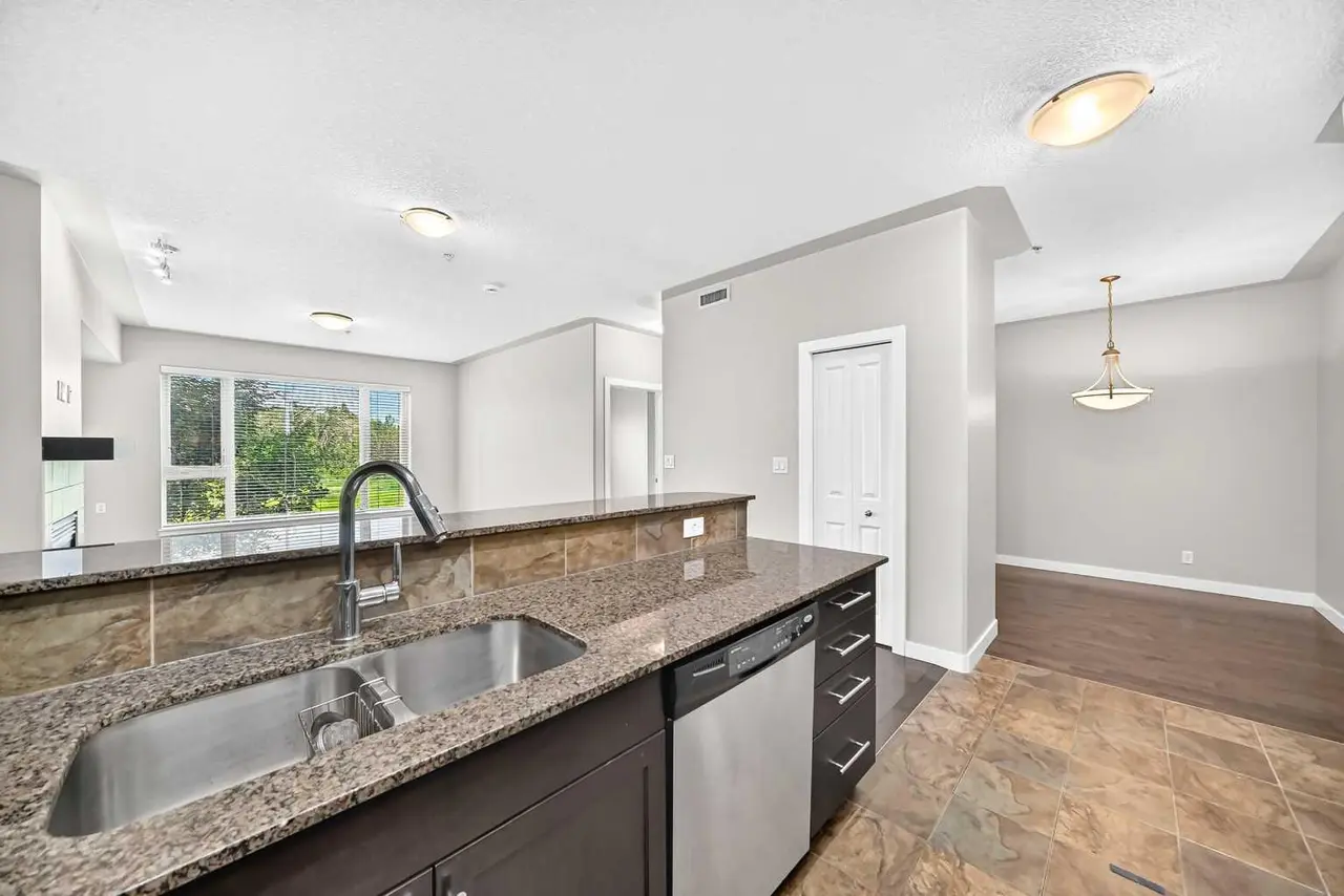 201, 35 Inglewood Park SE