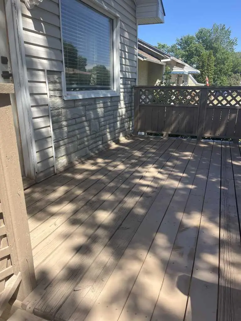 112 8 Street SW