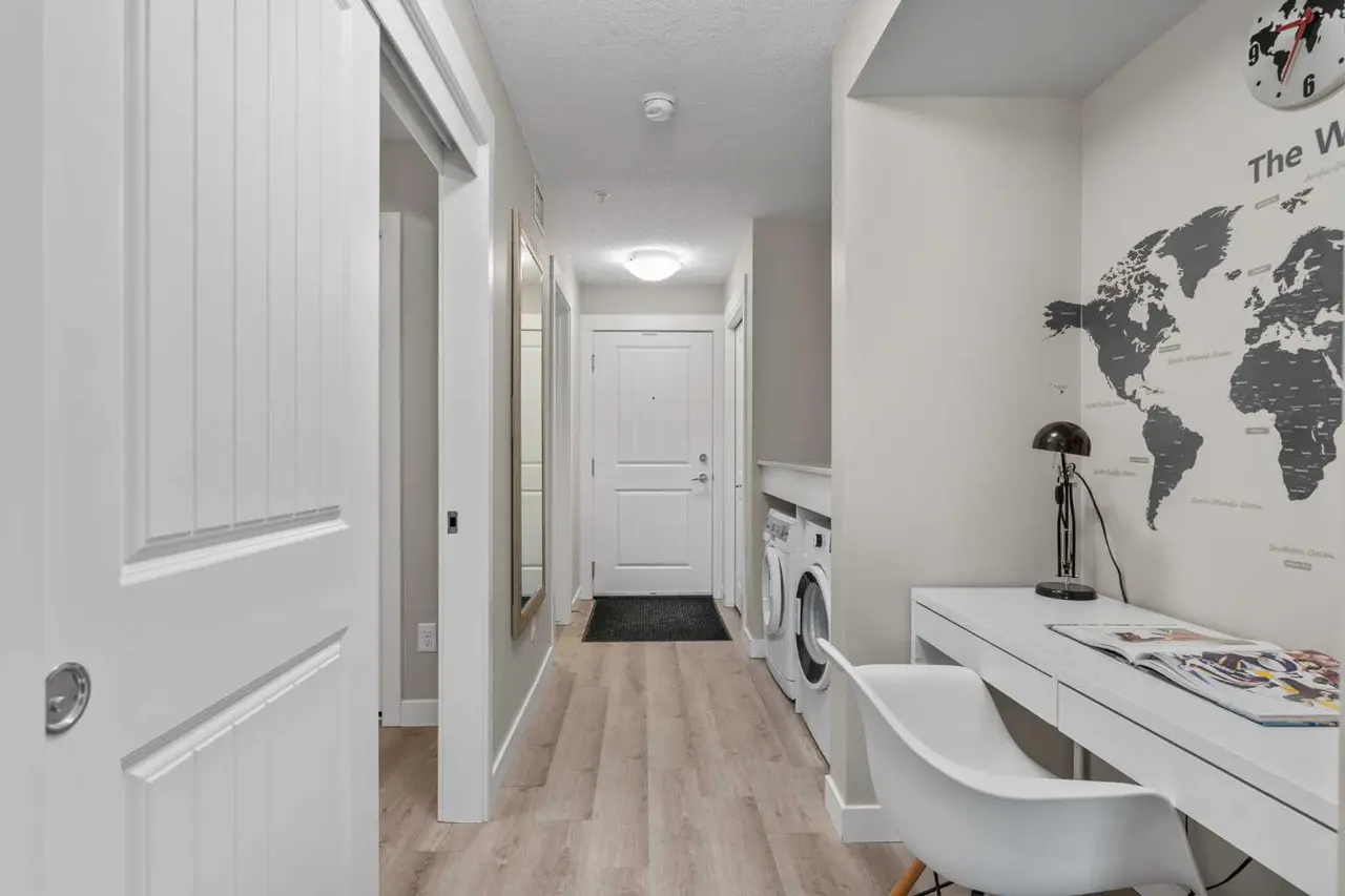 203, 110 Auburn Meadows View SE