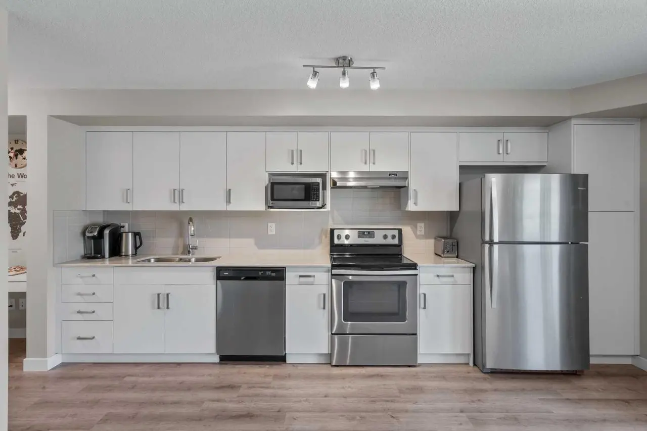 203, 110 Auburn Meadows View SE