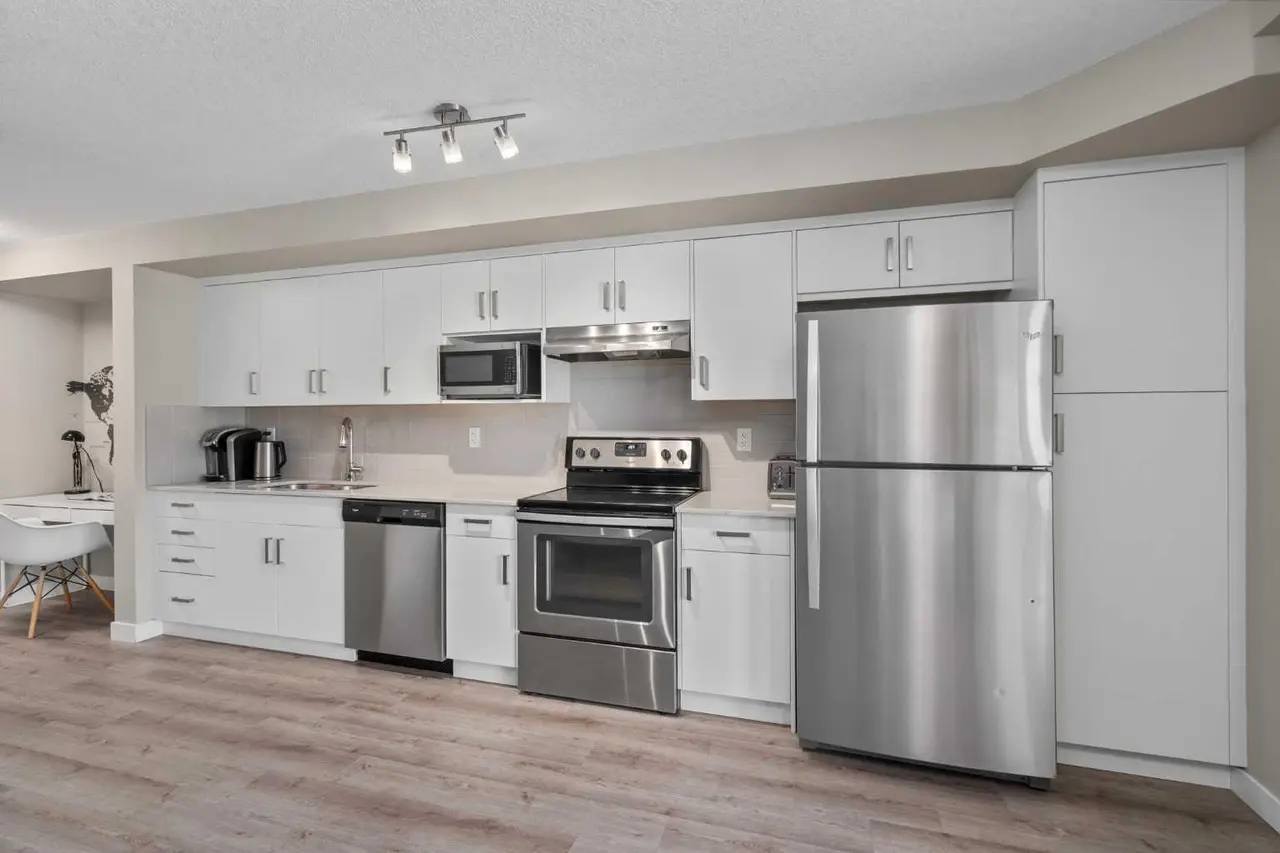203, 110 Auburn Meadows View SE