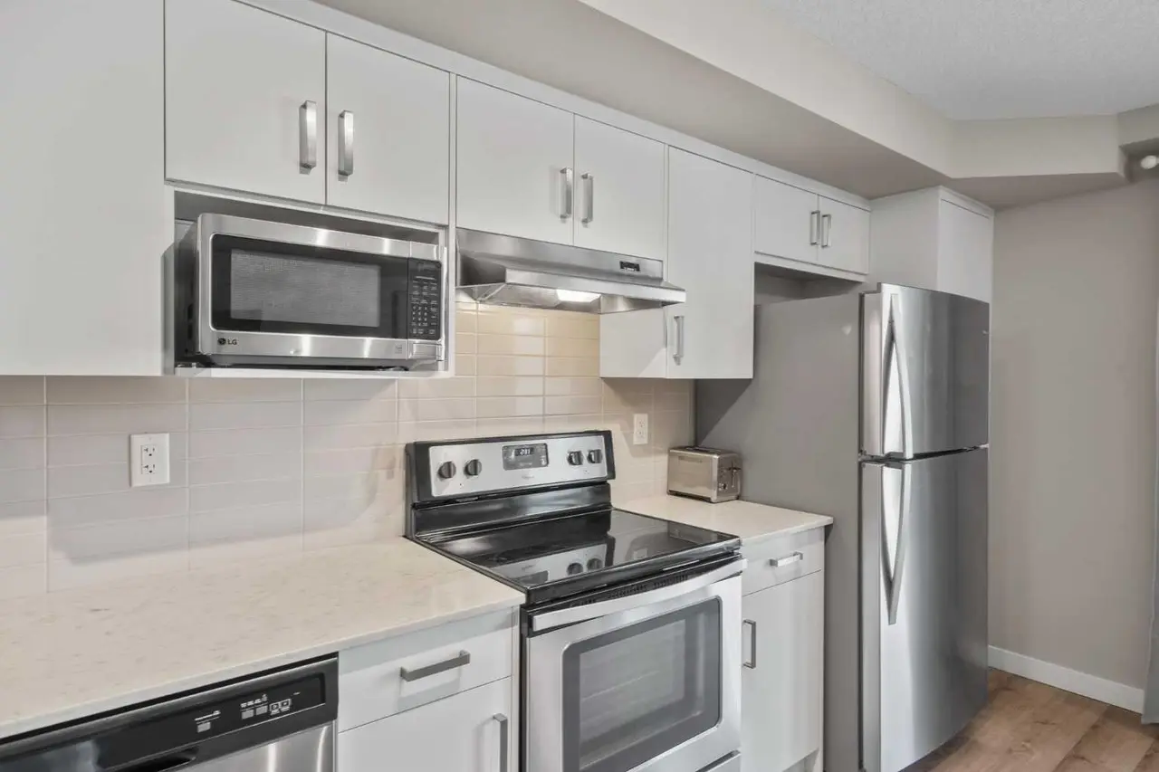 203, 110 Auburn Meadows View SE