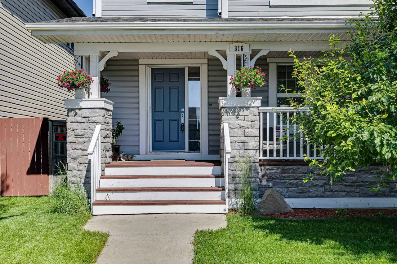 316 Prestwick Terrace SE