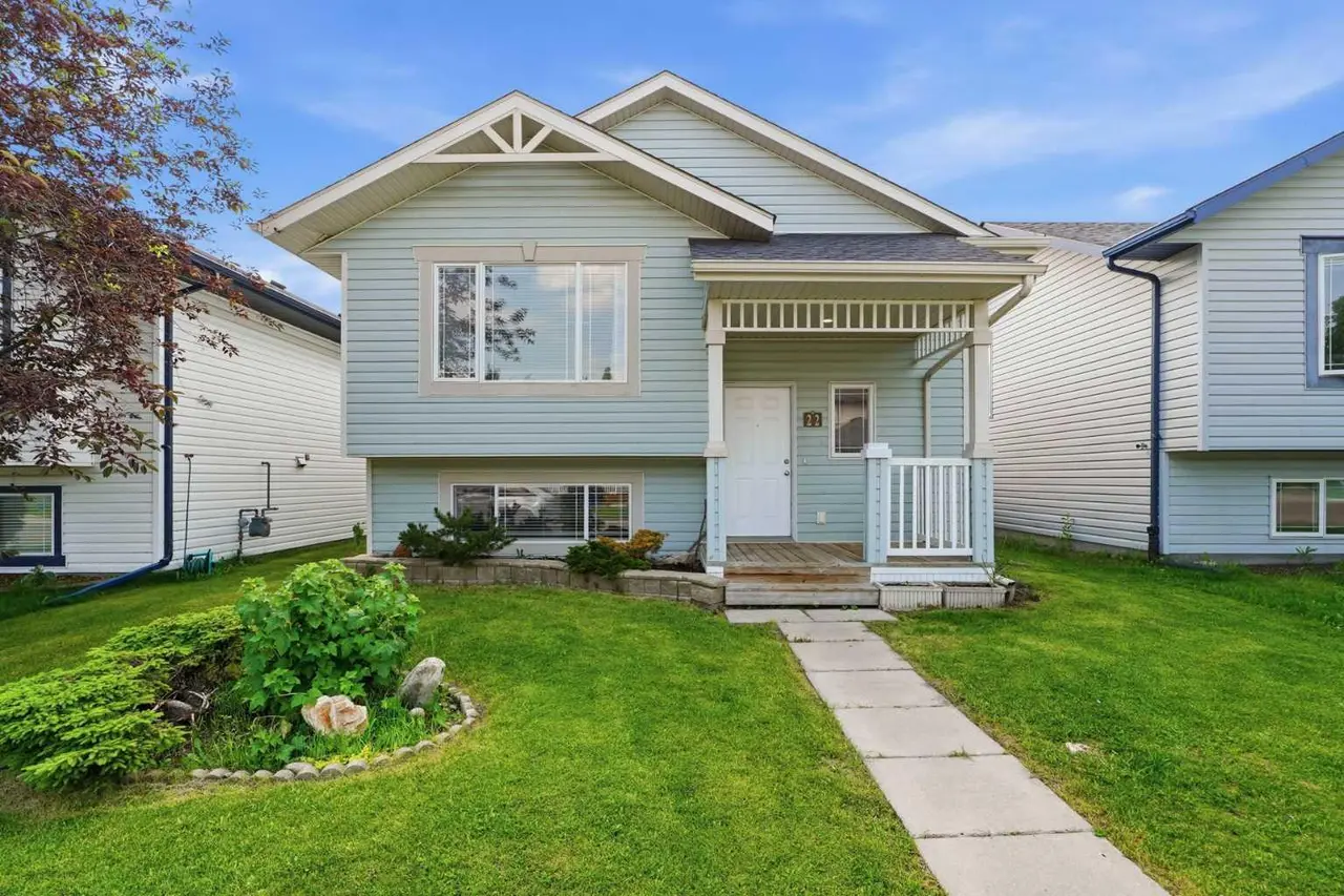 22 Lanterman Close 