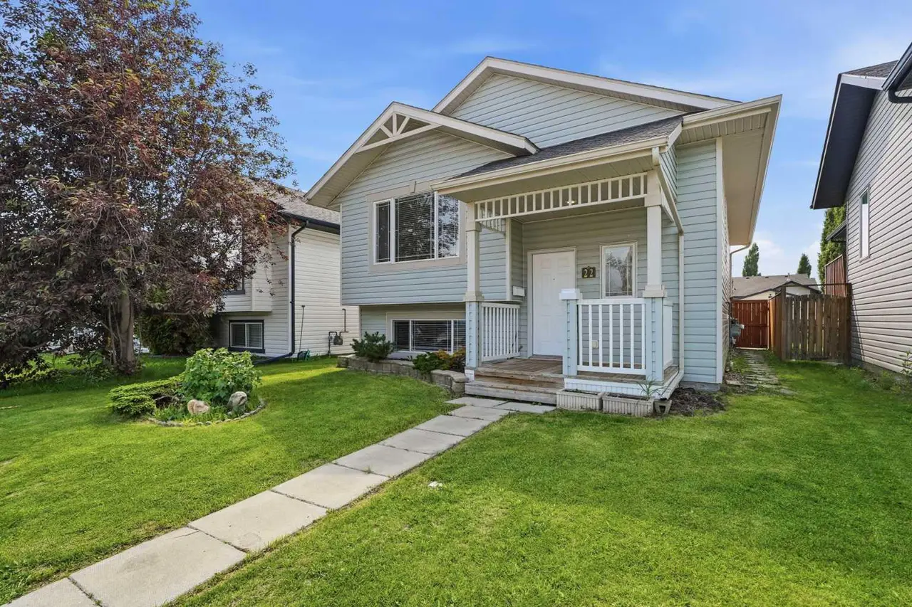 22 Lanterman Close 