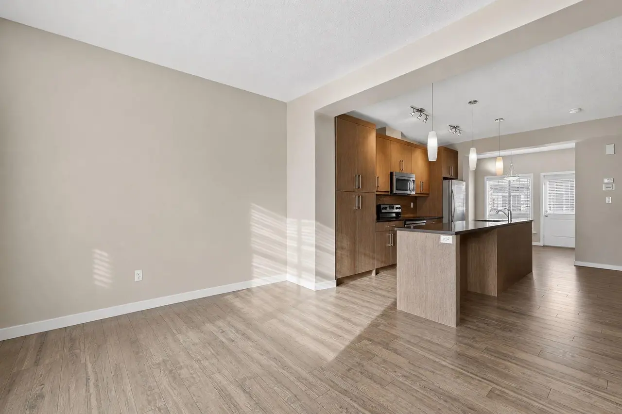 330 Marquis Lane SE