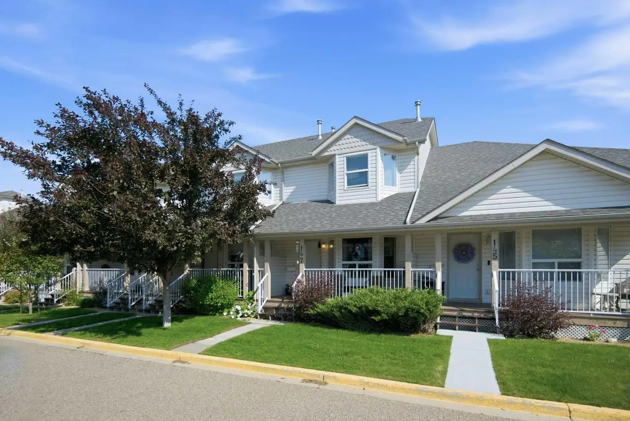 147, 33 Donlevy Avenue 