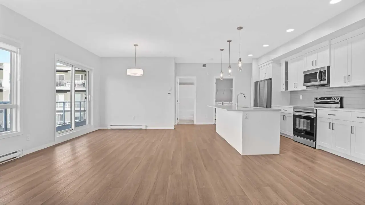 1302, 220 Seton Grove SE
