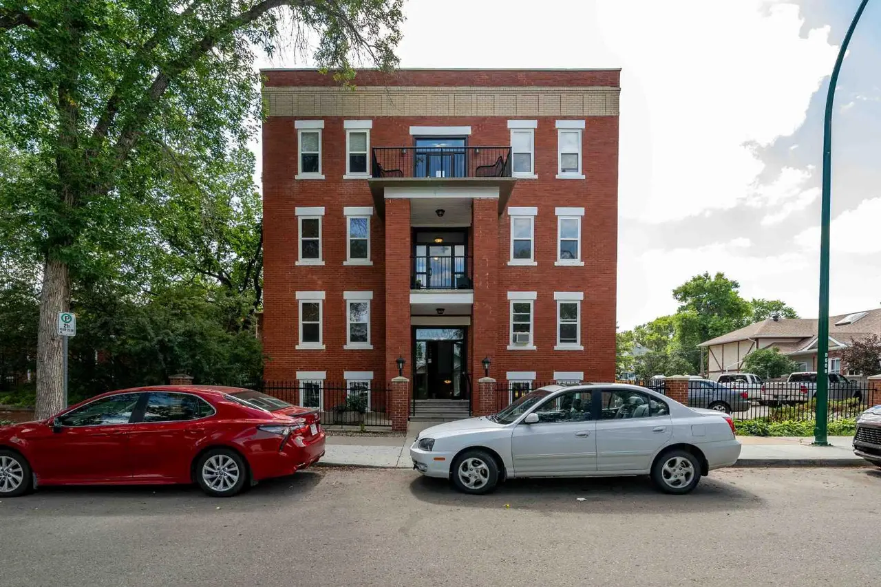 102, 371 Aberdeen Street SE