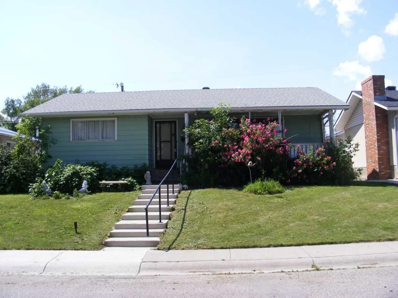 911 Penmeadows Road SE
