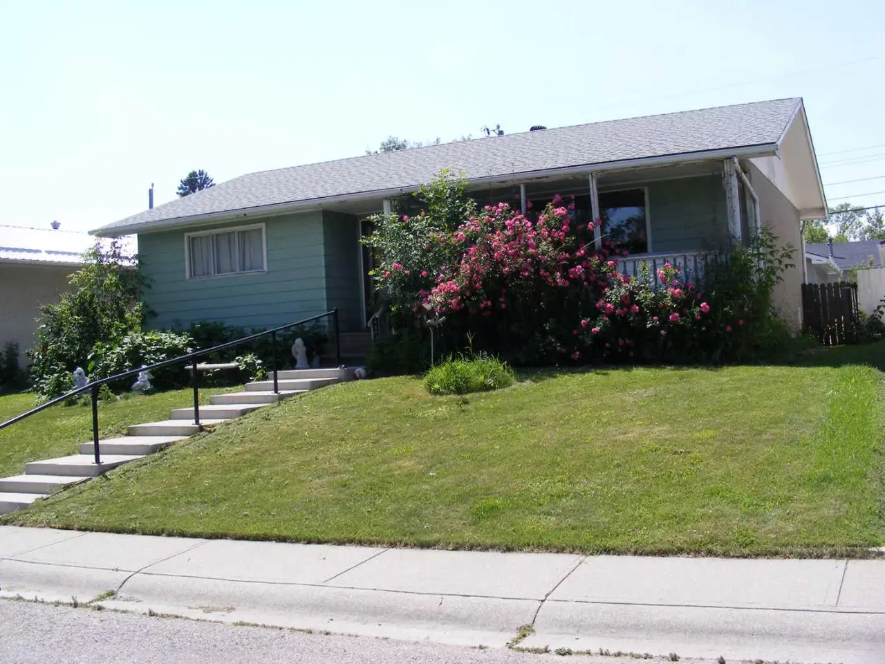 911 Penmeadows Road SE
