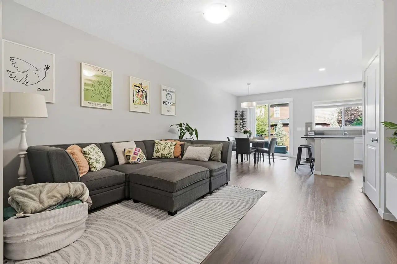 15 Cranbrook Terrace SE