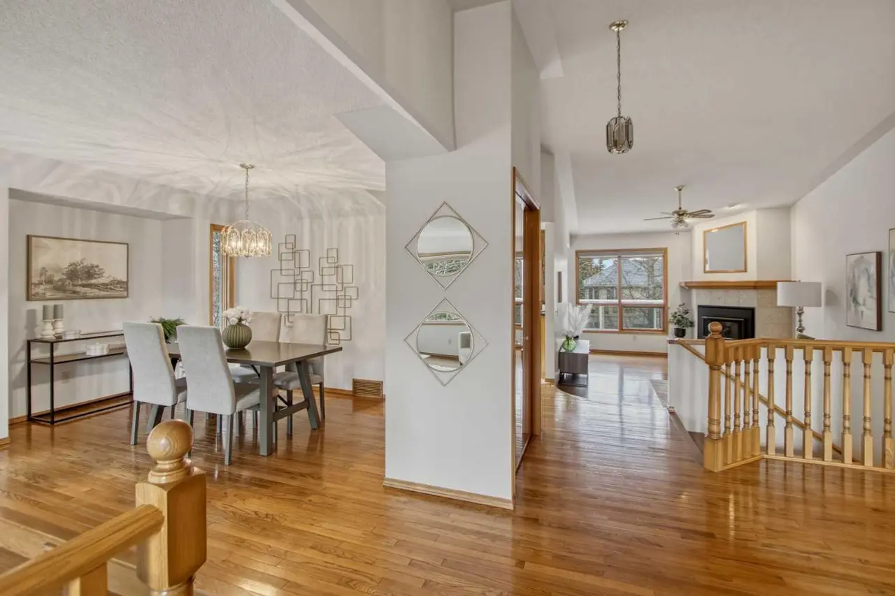 240 Varsity Estates Terrace NW
