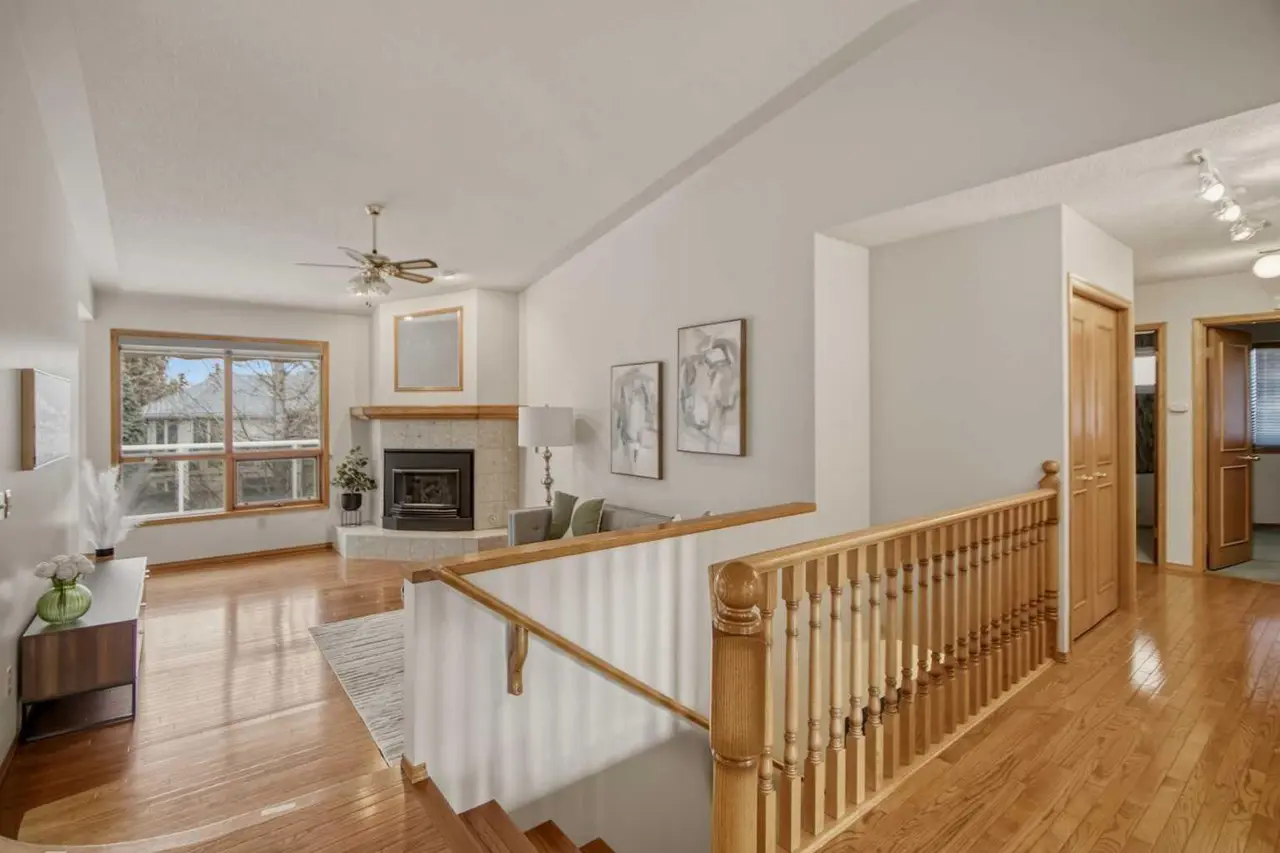 240 Varsity Estates Terrace NW