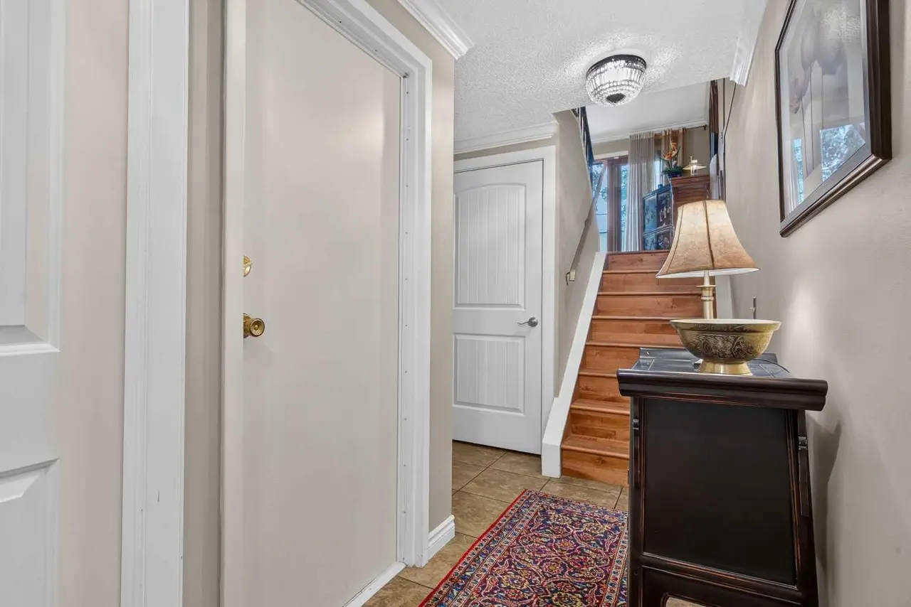 12, 140 Point Drive NW