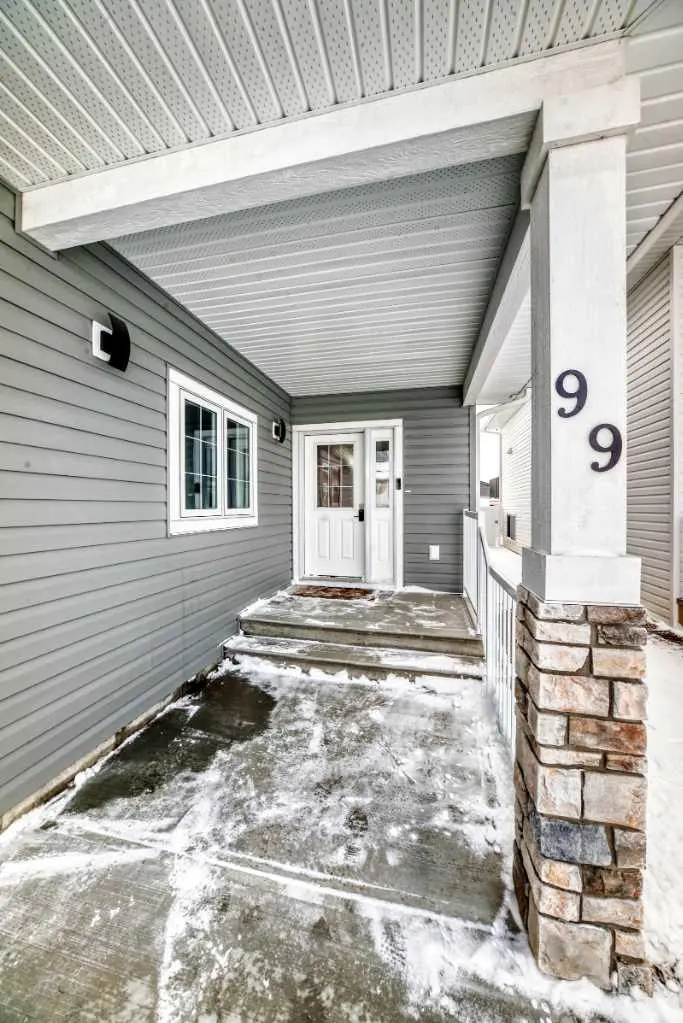 99 livingston Close 