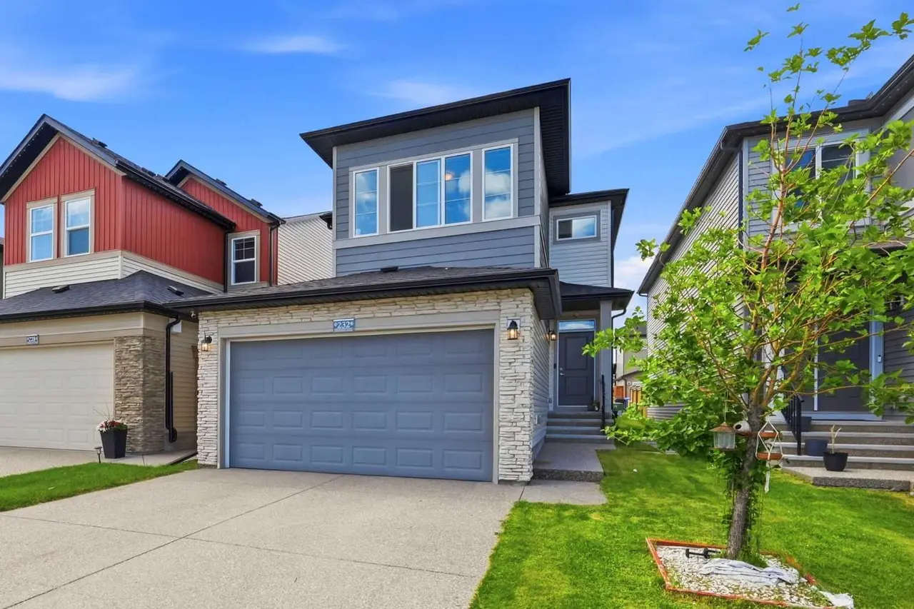 232 Cornerbrook Common NE