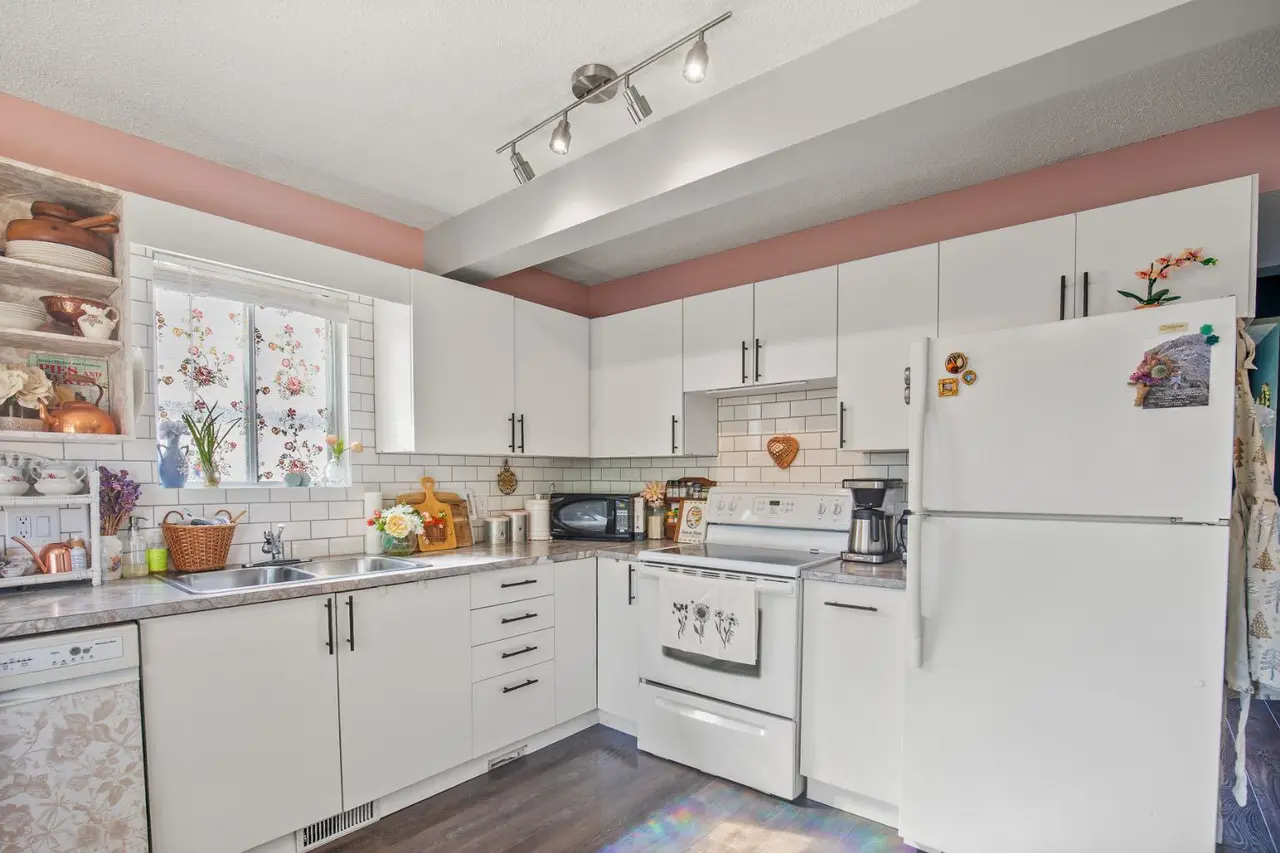 47 Ellenwood Drive 