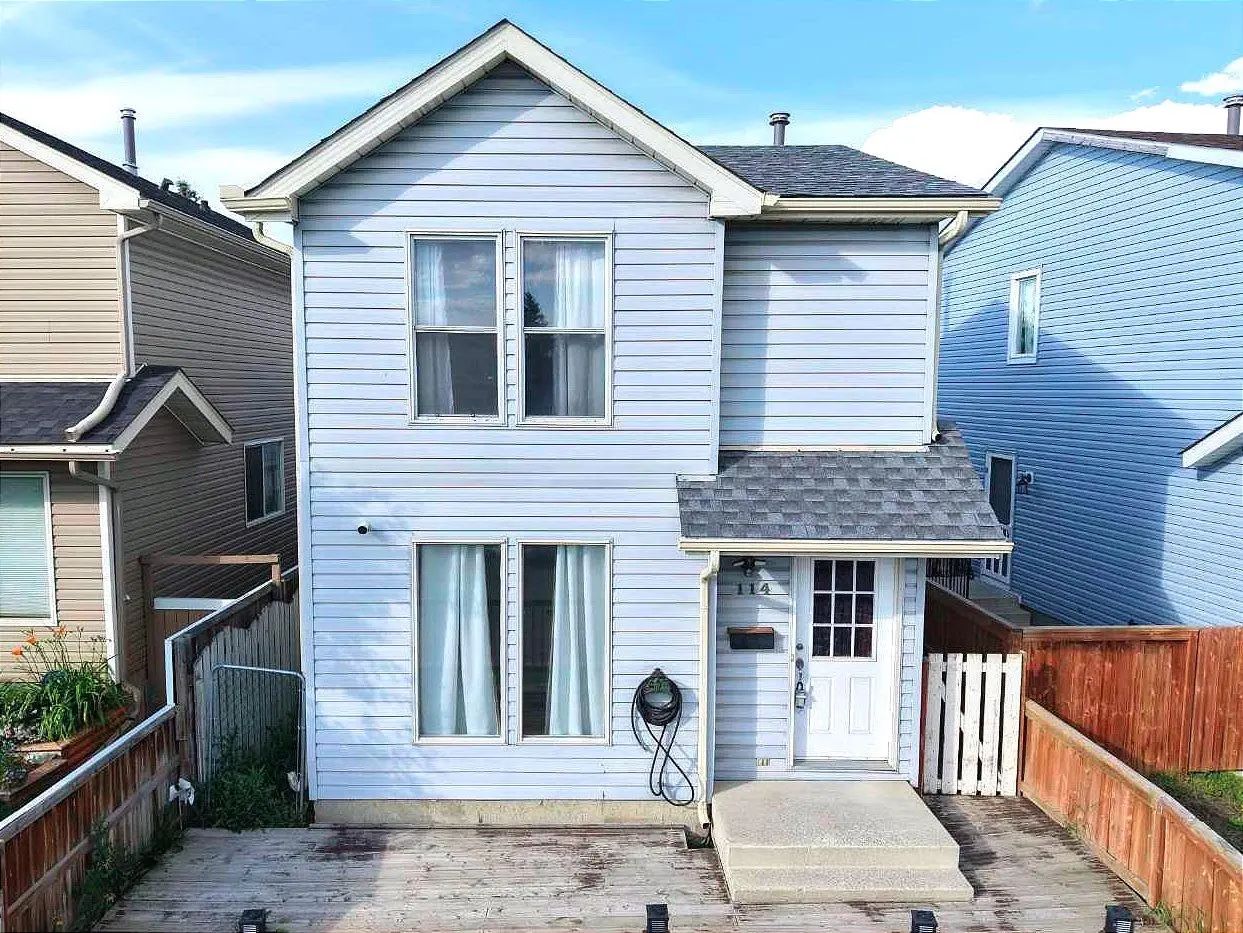 114 Castledale Way NE