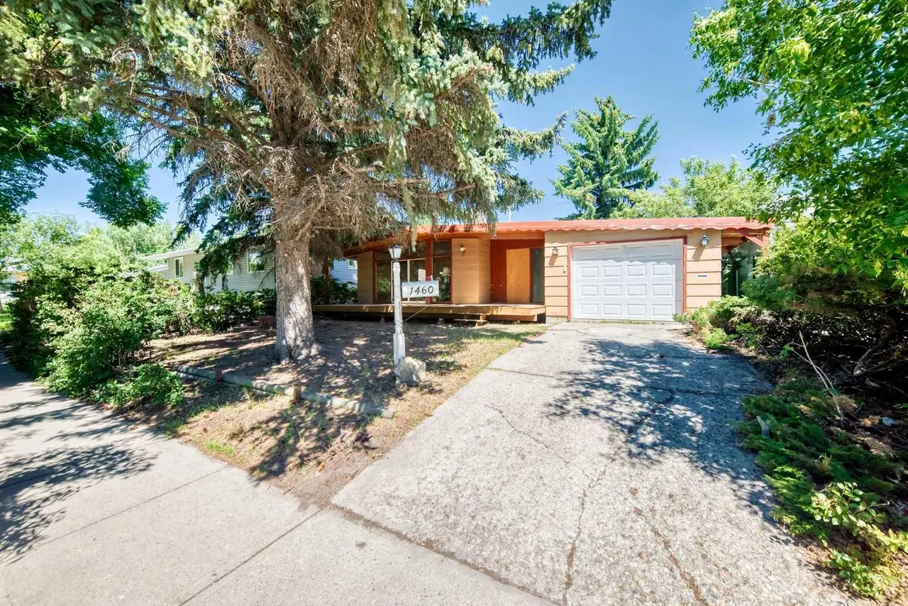 1460 Northmount Drive NW