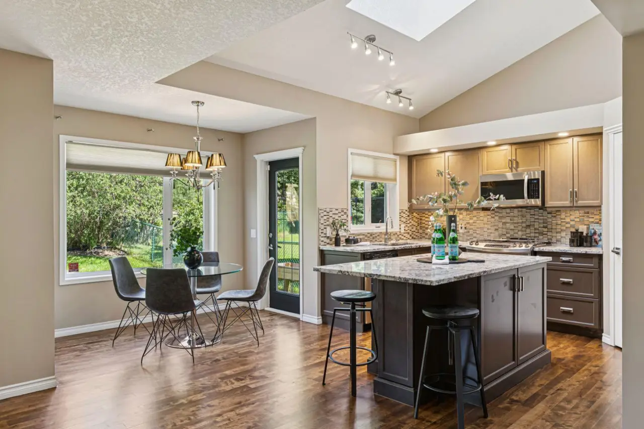 400 Sienna Park Drive SW